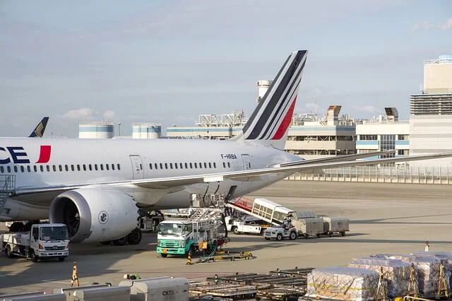Air cargo operations on the tarmac